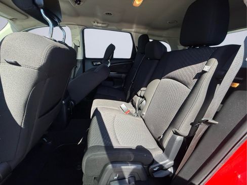 Used 2019 Dodge Journey SE w/ Blacktop Package FWD image 15