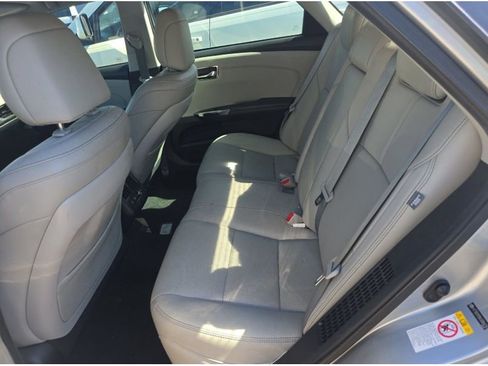 Used 2018 Toyota Avalon Limited image 24