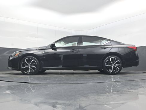 Certified 2025 Nissan Altima 2.5 SR FWD image 22