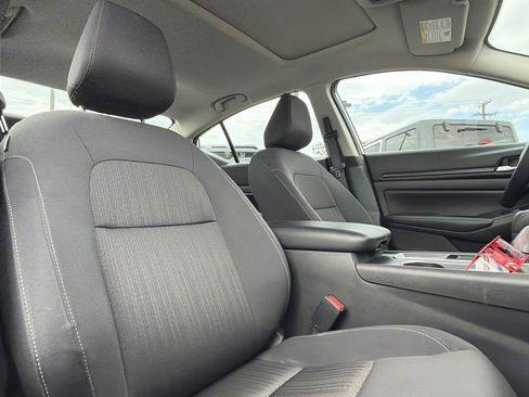Used 2025 Nissan Altima 2.5 SV w/ SV Special Edition Package FWD image 25