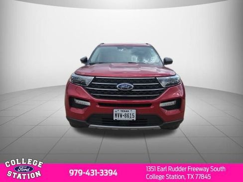 Used 2020 Ford Explorer XLT w/ Equipment Group 202A RWD image 2