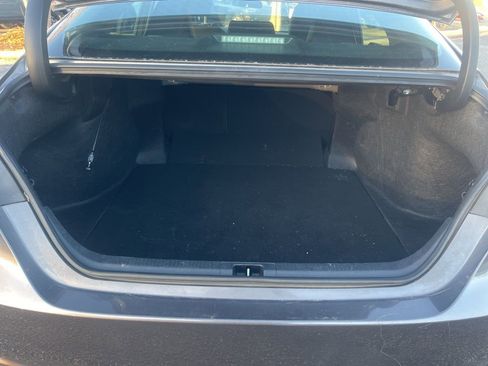 Used 2024 Toyota Camry SE image 9