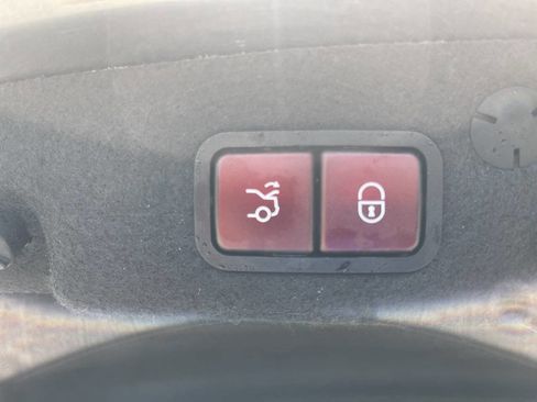 Used 2019 Mercedes-Benz C 300 4MATIC Sedan image 8