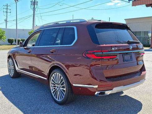 New 2026 BMW X7 xDrive40i image 3