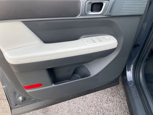 Used 2025 Hyundai Santa Fe SEL FWD image 16