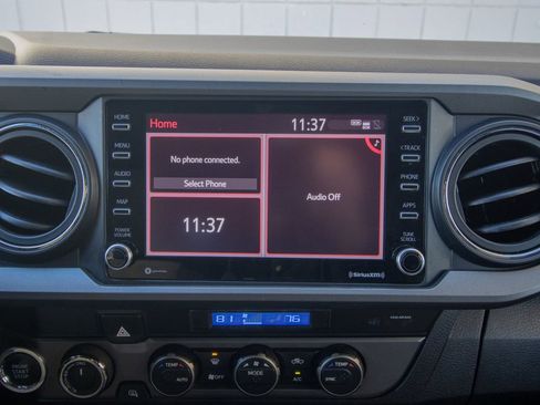 Used 2022 Toyota Tacoma TRD Off-Road image 25