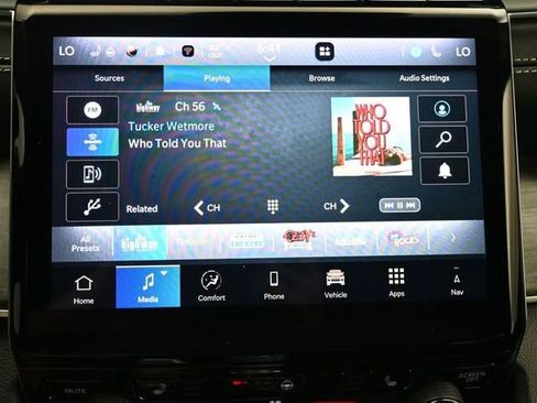 Used 2025 Jeep Grand Cherokee Limited w/ Black Appearance Package AWD/4WD image 12