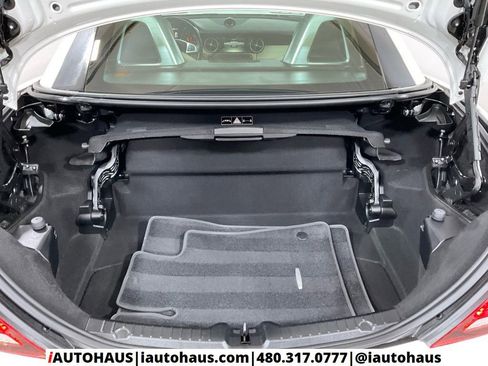 Used 2020 Mercedes-Benz SLC 300 w/ Premium Package image 33