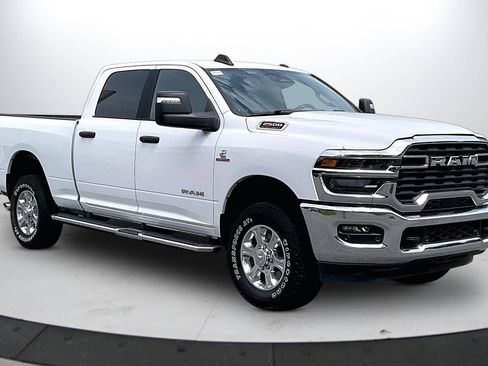 Used 2025 RAM 2500 Big Horn AWD/4WD image 2