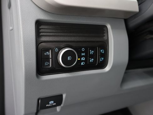 Used 2025 Ford F250 XLT w/ Black Appearance Package AWD/4WD image 45