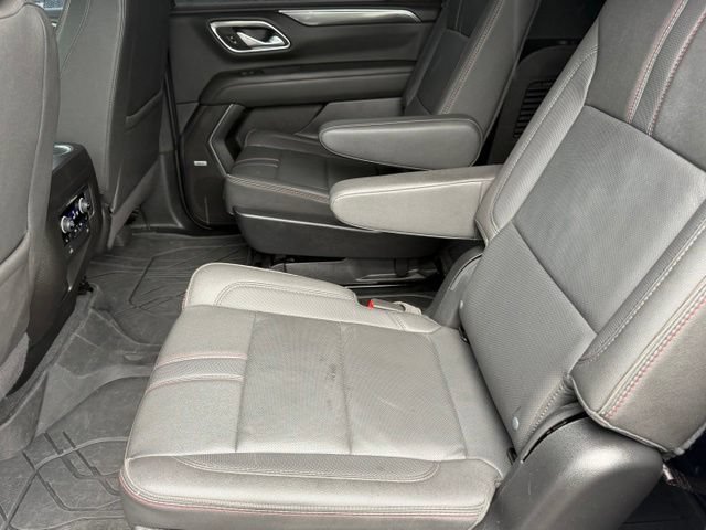 Used 2024 Chevrolet Suburban RST w/ Luxury Package RWD image 16