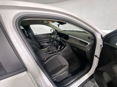 Used 2024 Buick Encore GX Preferred FWD image 29