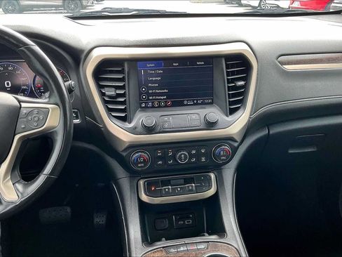 Used 2022 GMC Acadia Denali w/ Denali Technology Package FWD image 6