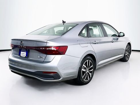 Used 2025 Volkswagen Jetta SE w/ Sunroof Package FWD image 8
