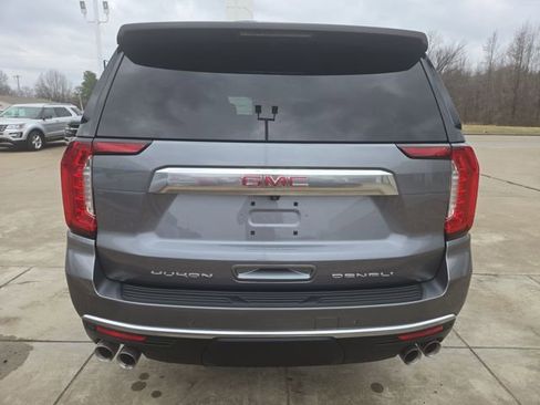 Used 2022 GMC Yukon XL Denali image 4