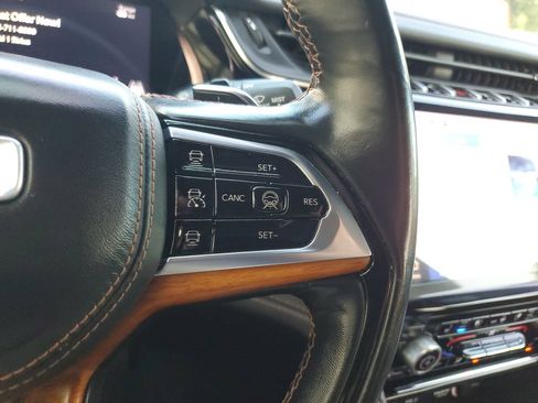 Used 2022 Jeep Grand Cherokee Summit AWD/4WD image 28