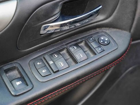 Used 2018 Dodge Grand Caravan GT image 19