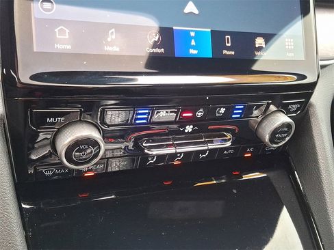 Used 2022 Jeep Grand Cherokee Overland image 16