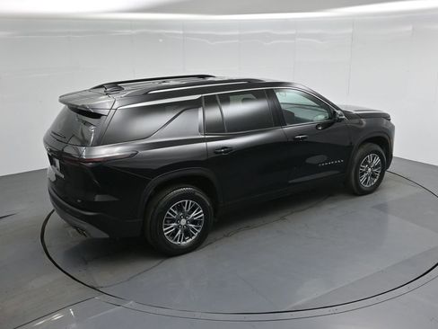 Used 2024 Chevrolet Traverse LT image 38