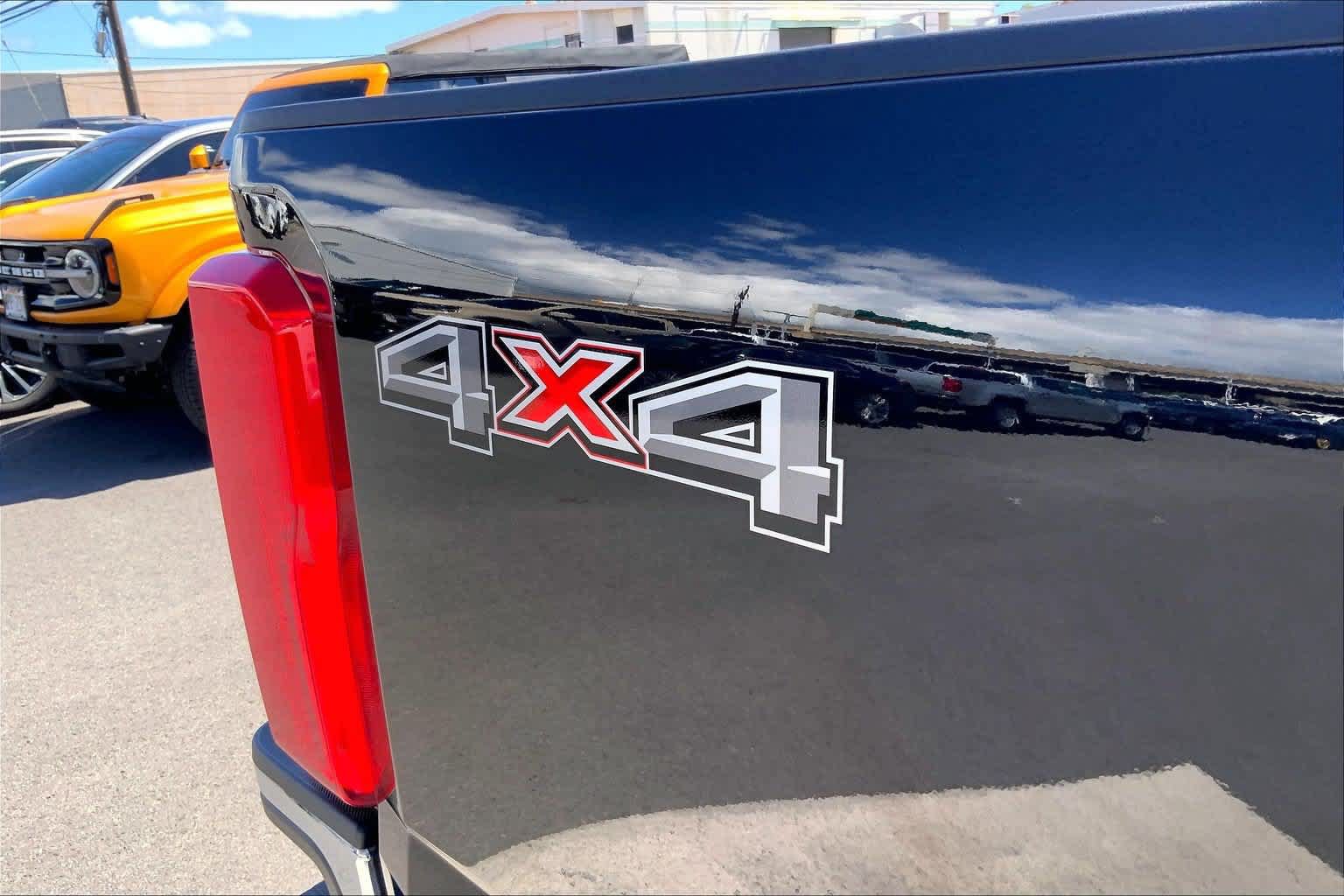 Used 2024 Ford F250 XL w/ XL Off-Road Package AWD/4WD image 7