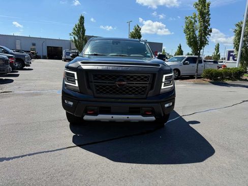 Used 2021 Nissan Titan PRO-4X w/ Pro-4x Convenience Package AWD/4WD image 2