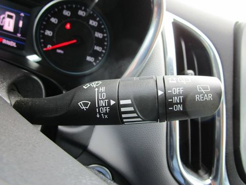 Used 2023 Chevrolet Equinox LS w/ LS Convenience Package FWD image 27