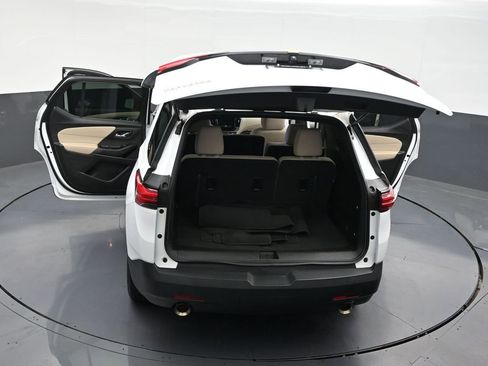 Used 2023 Chevrolet Traverse LS FWD image 35
