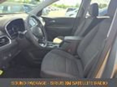 Used 2023 Chevrolet Equinox LT AWD/4WD image 3