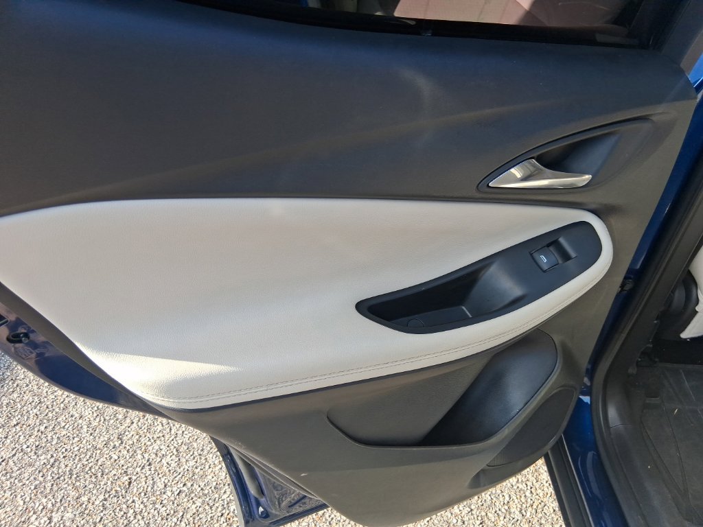 Used 2023 Buick Encore GX Preferred FWD image 13
