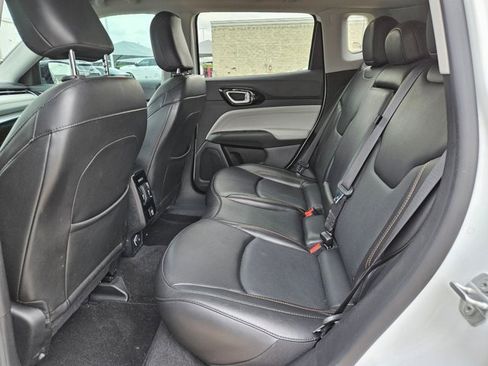 Used 2022 Jeep Compass Limited image 16