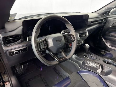 Used 2025 Ford Mustang Dark Horse image 9
