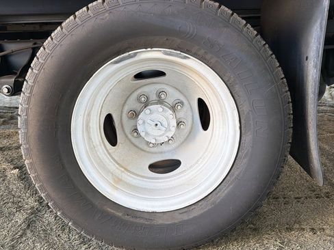 Used 2019 Ford E-350 and Econoline 350 Super Duty image 36