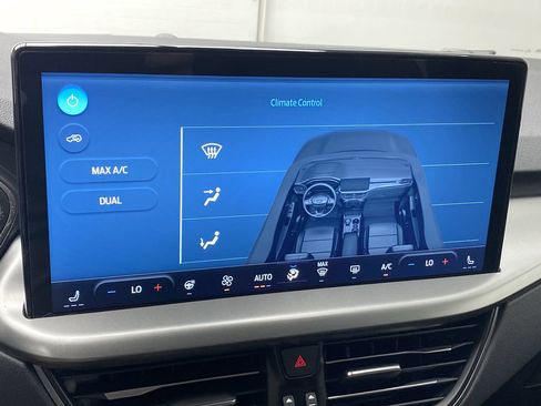 New 2024 Ford Escape PHEV image 18