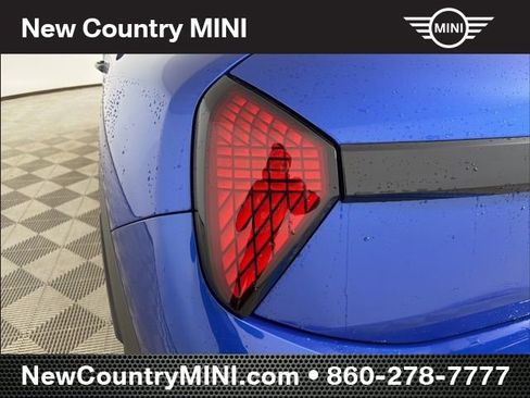 Certified 2025 MINI Cooper 2-Door Hardtop image 12