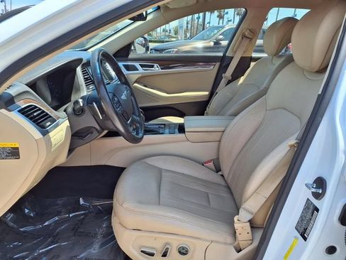 Used 2015 Hyundai Genesis 3.8 RWD image 17