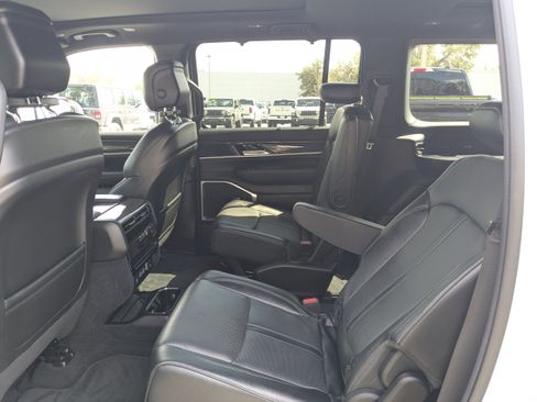 Used 2022 Jeep Wagoneer Series II w/ Convenience Group I image 13