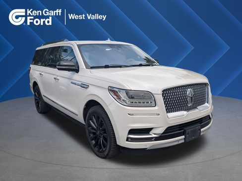 Used 2018 Lincoln Navigator L Reserve w/ Technology Package AWD/4WD image 1