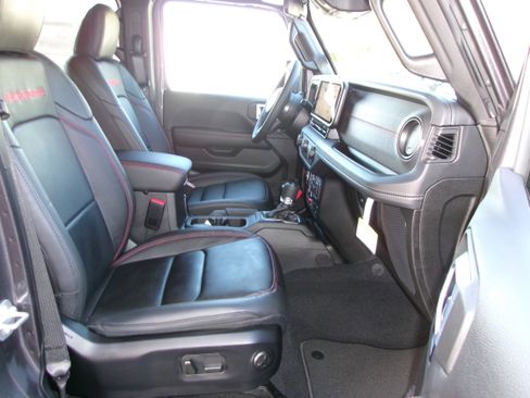 New 2026 Jeep Wrangler Unlimited Rubicon w/ Steel Bumper Group image 20