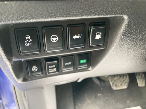 Used 2019 Nissan Rogue SV w/ Premium Package image 42