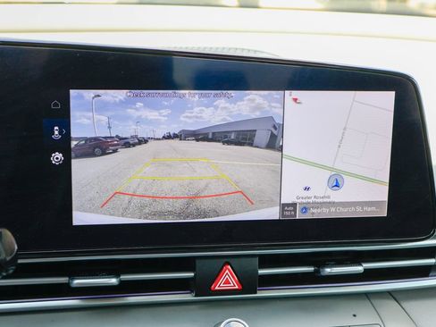 Used 2025 Hyundai Elantra SEL FWD image 4
