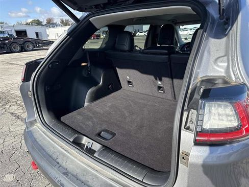 Used 2021 Jeep Cherokee Trailhawk w/ Comfort/Convenience Group image 7