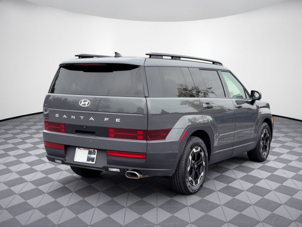 Used 2025 Hyundai Santa Fe SEL FWD image 9