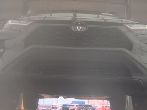 Used 2023 Toyota RAV4 XLE Premium FWD image 4