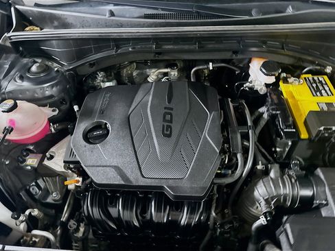 Used 2024 Kia Sorento S image 31