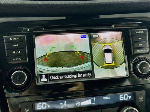 Used 2022 Nissan Rogue Sport SL image 3