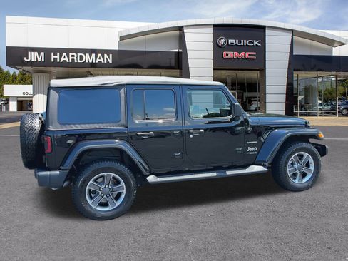 Used 2022 Jeep Wrangler Unlimited Sahara w/ Cold Weather Group image 2