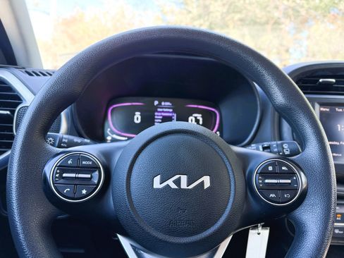 Used 2024 Kia Soul LX w/ Option Group 015 FWD image 35