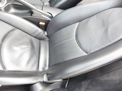 Used 2005 Porsche Boxster S image 25