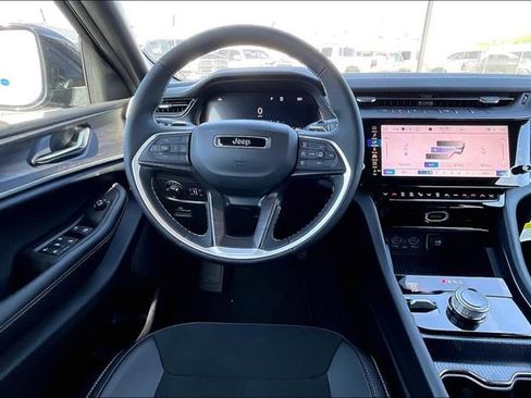 New 2026 Jeep Grand Cherokee Altitude AWD/4WD image 16