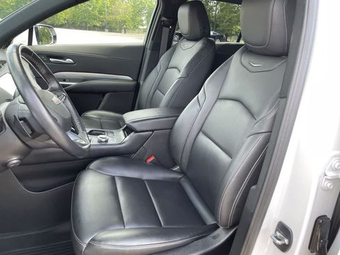 Used 2023 Cadillac XT4 Premium Luxury w/ Technology Package AWD/4WD image 12